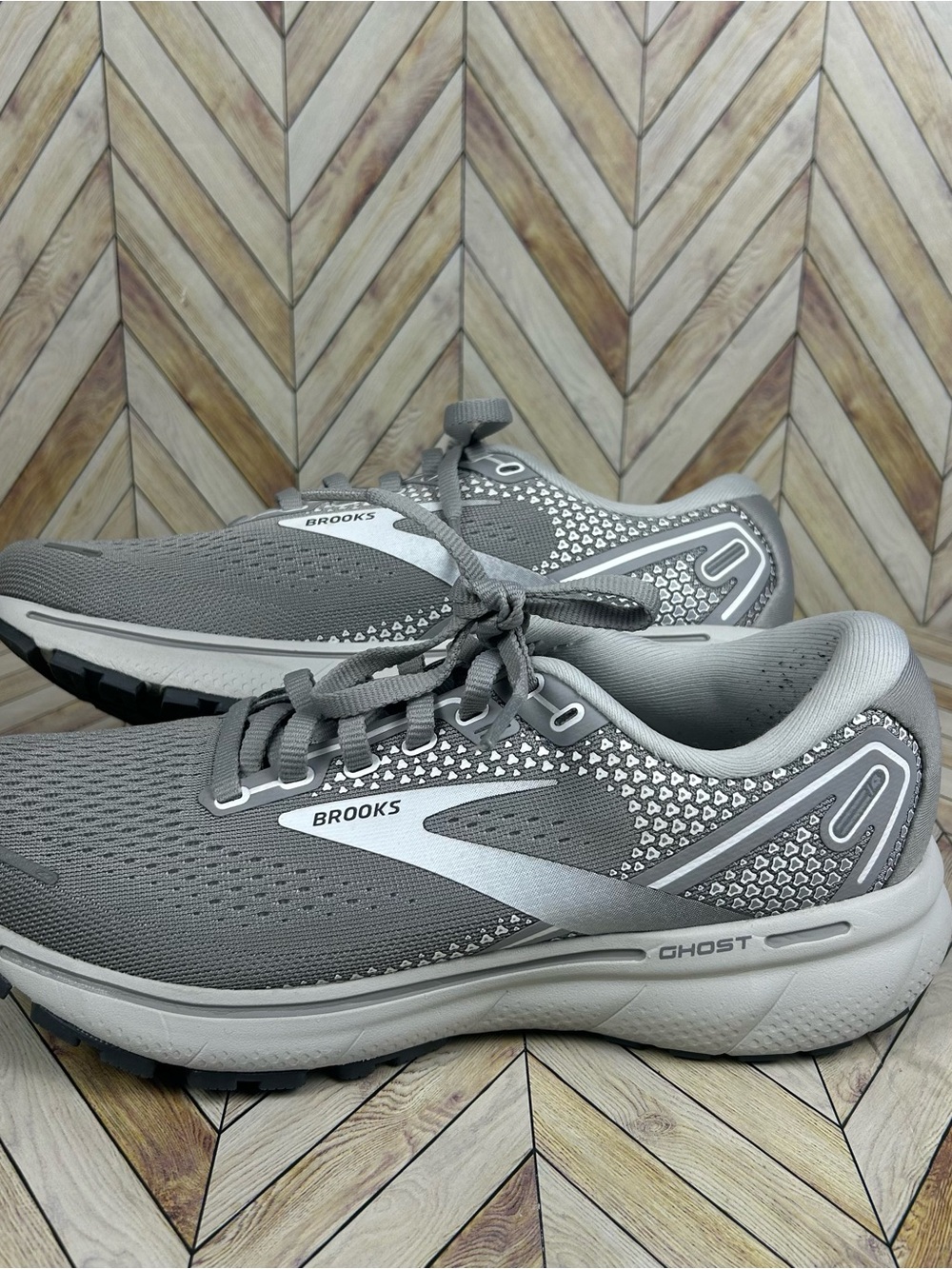 Brooks Ghost Running Shoes grey women’s 6.5